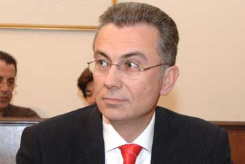 Περιφερειακά αντί τοπικά κανάλια προωθεί η κυβέρνηση