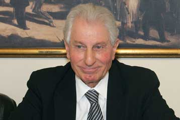 Επιμένει η αντιπολίτευση στη συνέχιση της διερεύνησης του σκανδάλου των υποκλοπών