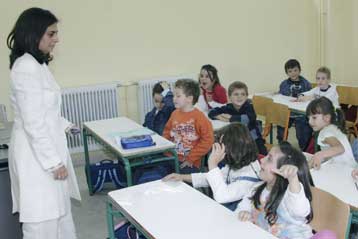 Ανακοινώθηκαν οι μεταθέσεις 3.841 δασκάλων για το 2006