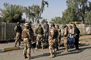 Τέσσερις νεκροί από διπλή βομβιστική επίθεση σε τεμένη του Ιράκ