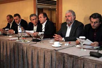 Παρέμβαση Καραμανλή για τις συλλογικές διαπραγματεύσεις ζητά η ΓΣΕΕ