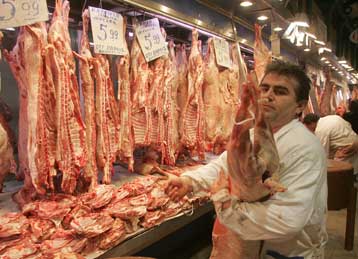 Στα ύψη οι τιμές αμνοεριφίων και οπωροκηπευτικών εν όψει της Μεγάλης Εβδομάδας