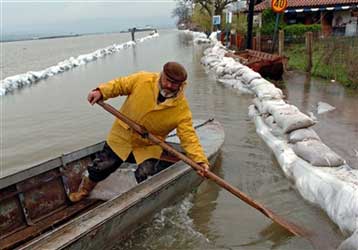 Πλημμύρισαν κατοικίες σε Σερβία και Βουλγαρία λόγω υπερχείλισης του Δούναβη
