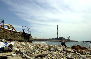 Τοξικά και λύματα θέτουν εκ νέου σε κίνδυνο το Σαρωνικό