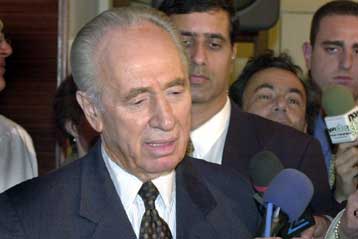 Ο Αχμαντινετζάντ θα έχει το ίδιο τέλος με τον Σαντάμ, δήλωσε ο Σιμόν Πέρες