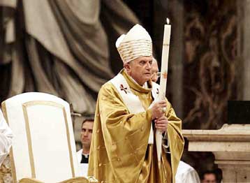 Ειρήνη στον κόσμο και διπλωματία για το Ιράν ευχήθηκε ο Πάπας στο πασχαλινό μήνυμα