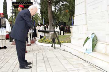 Δίκαιη επίλυση των εθνικών θεμάτων ζήτησε ο Πρόεδρος της Δημοκρατίας από το Μεσολόγγι