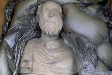 Ηχηρά ονόματα από Ελλάδα και εξωτερικό εμπλέκονται στην υπόθεση αρχαιοκαπηλίας