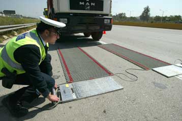 Αλλαγές στον ΚΟΚ με αυστηρότερα πρόστιμα και επιτόπου αφαίρεση άδειας κυκλοφορίας