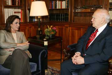 Στις 27 Απριλίου η επίσκεψη Ράις στην Αθήνα, επιβεβαιώνει η Ντόρα Μπακογιάννη