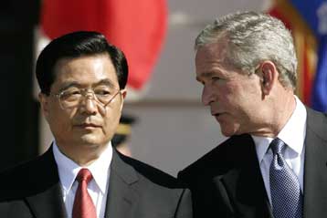 Εμπόριο και διεθνείς εξελίξεις στο επίκεντρο της συνάντησης Μπους – Χου