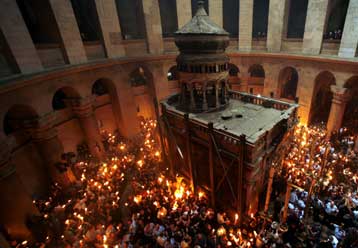 Τελετή αφής του Αγίου Φωτός στα Ιεροσόλυμα