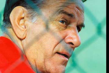 Στο Πάνθεον της ποδοσφαιρικής Ιστορίας πέρασε ο Τέλε Σαντάνα