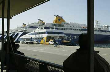 Τετράωρη στάση εργασίας των ναυτικών την Πρωτομαγιά