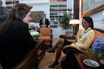 «Όχι» λέει η πλειονότητα των Ελλήνων στην επιβολή κυρώσεων κατά του Ιράν