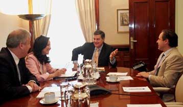 Με την Αννα Διαμαντοπούλου συναντήθηκε ο πρόεδρος της Εθνικής Τράπεζας