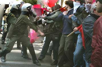 Ελεύθερος ο νεαρός που συνελήφθη στα επεισόδια κατά την επίσκεψη Ράις