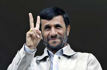 Αψηφά τα πάντα ο Αχμαντινετζάντ, δηλώνοντας πως το Ιράν θα γίνει παγκόσμια υπερδύναμη