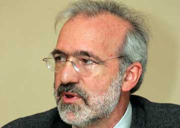 Η Ρυθμιστική Αρχή Ενέργειας θα εγκρίνει τη ρήτρα καυσίμων στα τιμολόγια της ΔΕΗ