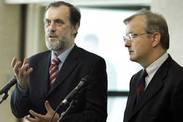 Νέα αυστηρή προειδοποίηση της ΕΕ προς Βελιγράδι για τη σύλληψη του Μλάντιτς