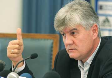 Βολές κατά της Αστυνομίας και από τον Γκαγκάτση