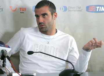 Αίτημα παραμονής του Σάντος από τον Σορεντίνο