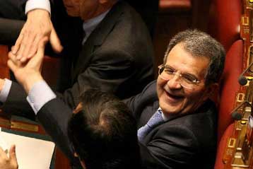 Πικρή πρόγευση των δυσκολιών που θα αντιμετωπίσει ο Πρόντι στην εξουσία της Ιταλίας