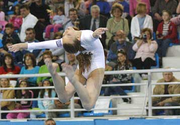 Πτώση και όγδοη θέση για τη Μπισμπίκου στο Ευρωπαϊκό Πρωτάθλημα ενόργανης