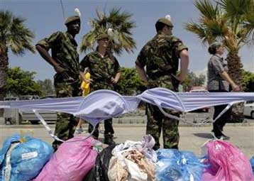 Η μεγαλύτερη αλυσίδα από στηθόδεσμους, αφύπνιση για τον καρκίνο του μαστού