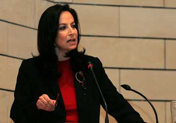 Σειρά ερωτημάτων για την Ενέργεια θέτει το ΠΑΣΟΚ και καλεί τον Δ.Σιούφα στη Βουλή