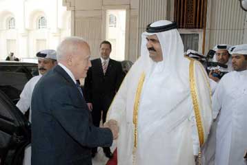 Η ανησυχία για το Ιράν στο επίκεντρο των επαφών Παπούλια με τον αραβικό κόσμο