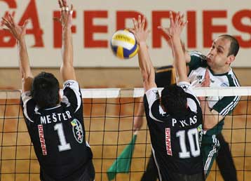 Ο Παναθηναϊκός 3-0 σετ τον ΠΑΟΚ και περιμένει τον αντίπαλό του στη σειρά των τελικών