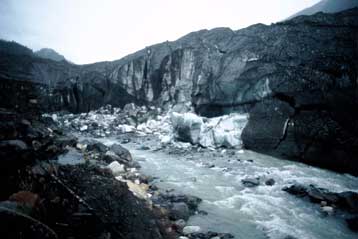 Λιώνουν οι παγετώνες στη «στέγη του κόσμου»