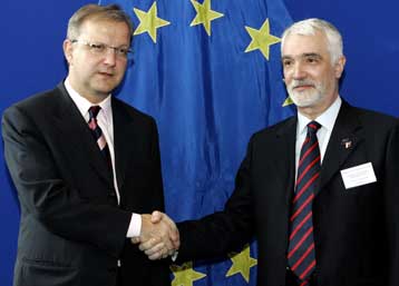 Προς αναστολή διαπραγματεύσεων ΕΕ-Βελιγραδίου για την ευρωπαϊκή πορεία της Σερβίας