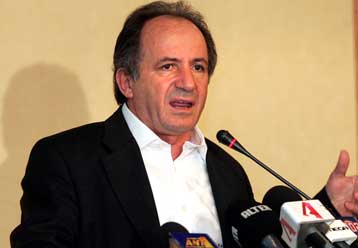 Αντιδρούν ΓΣΕΕ και φορτοεκφορτωτές στην προσφυγή των εμπόρων λαχαναγορών