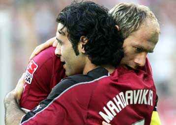 Ήττα της Μπάγερν εύχεται το Αμβούργο για να ελπίζει σε φινάλε με ανατροπή