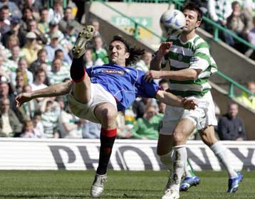 Νίκη για τους Ρέιντζερς, που αναμένουν το αποτέλεσμα του ματς Χαρτς-Αμπερντίν