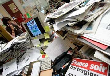 Οι πολίτες προτιμούν την άποψη των ΜΜΕ για τα γεγονότα από την εκδοχή των κυβερνήσεων