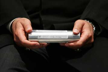 Τα πυρηνικά μας καύσιμα είναι ακατάλληλα για όπλα, διαβεβαιώνει η Τεχεράνη