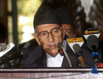 Εκεχειρία με τους μαοϊστές αντάρτες ανακοίνωσε η νέα κυβέρνηση του Νεπάλ