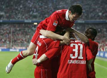 Κοντά στο νταμπλ η Μπάγερν που ξεπέρασε τον… σκόπελο της Στουτγκάρδης