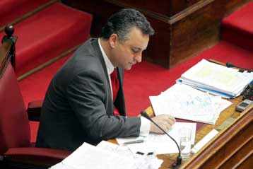 Με την υπογραφή της κυβέρνησης η απελευθέρωση των ναύλων της ακτοπλοΐας