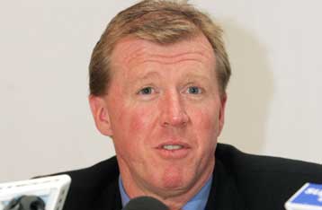 Ο Στιβ ΜακΛάρεν πήρε το χρίσμα του προπονητή της εθνικής Αγγλίας