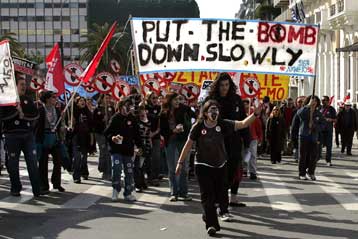 Μεγάλη αντιπολεμική διαδήλωση το Σάββατο στο κέντρο της Αθήνας