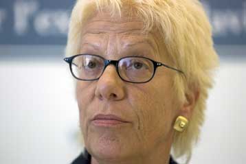 Κινητοποιείται το Βελιγράδι για Μλάντιτς, ενώ η Κάρλα ντελ Πόντε συνεχίζει να πιέζει