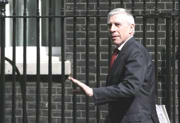 Ανασχηματισμό με σημαντικές αλλαγές ανακοίνωσε ο Βρετανός πρωθυπουργός