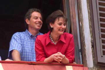 Μπλερ και Μέρκελ οι καλύτερα αμειβόμενοι Eυρωπαίοι ηγέτες