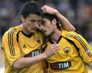 Ελπίδες στην ΑΕΚ για τη συμμετοχή του Λυμπερόπουλου στον τελικό Κυπέλλου