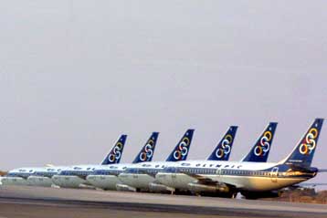 Περικοπές στο θερινό πρόγραμμα πτήσεων των ΟΑ παρά την αυξημένη τουριστική κίνηση