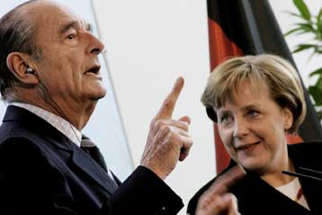 Να υποχρεωθεί το Ιράν να σταματήσει τον εμπλουτισμό ουρανίου ζητούν Σιράκ και Μέρκελ